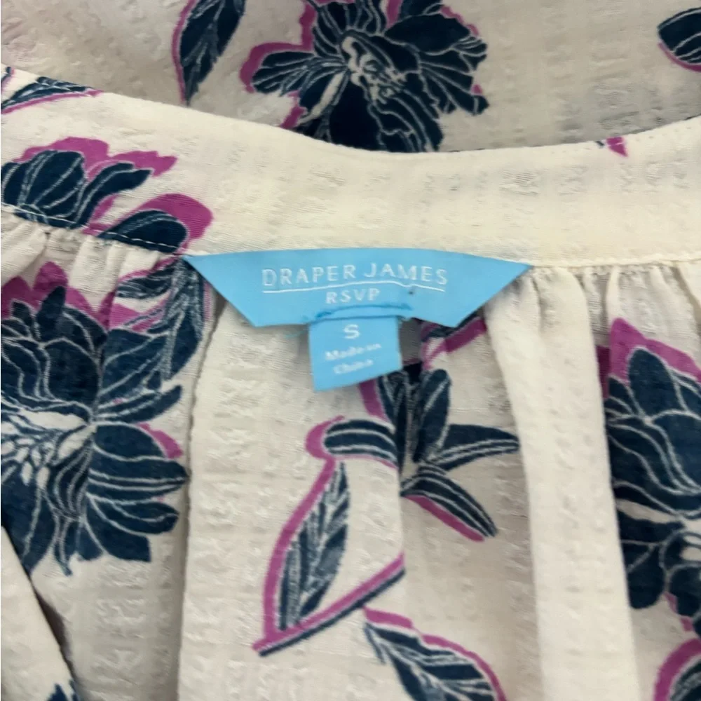 Draper James white and blue floral short-sleeve top square neck smocked detail - Picture 5 of 5